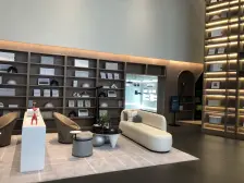 陈家坪 金辉彩湖云璟一期三房117万