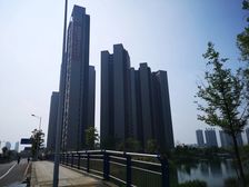 中医院,丁玲公园,电梯大三房,视野好,新小区