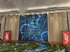 轻轨洋房,龙湖物业,小区住家舒适度高,22年新小区。