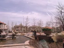 地铁口 洋房下跃,带花园,有车位,房本在手!