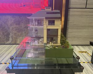 美的顺城府中户南入户户型方正客厅挑高