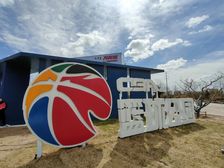 万科城一期,中间楼层8楼,南北通透一天未住