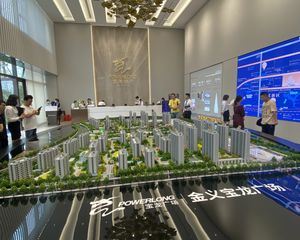 金义金满湖旁宝龙广场东区洋房3房有车位好层有证急售
