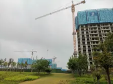 西流湖公园地铁口50米,方正四房 ,七米大阳台