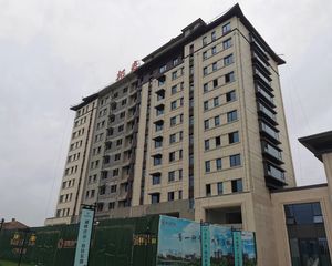 鸢都湖畔交通便利配套齐全购物方便