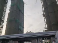 证件齐全 ,交通方便,采光很好