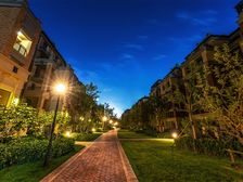 鸿坤理想尔湾 4室3厅 南 北