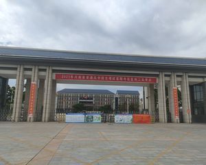 自住精装用料放心,中间楼层,采光好