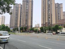 地铁100米,127平边户3房2卫,好楼层,采光好,视野佳