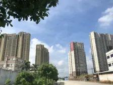 万润金轨广场 朝南 次新房 临地铁 上车小三房