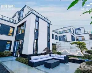 四明湖旁四合院别墅全景视野,自带花园,带车位70产权