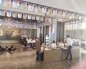 西万达商圈,高绿化社区洋房,视野宽阔,价格合适