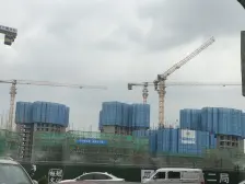 门口轻轨站,地段好,业主诚心出售