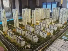 次新小区 一楼带院带地下室 院子40平 地下室挑高6米