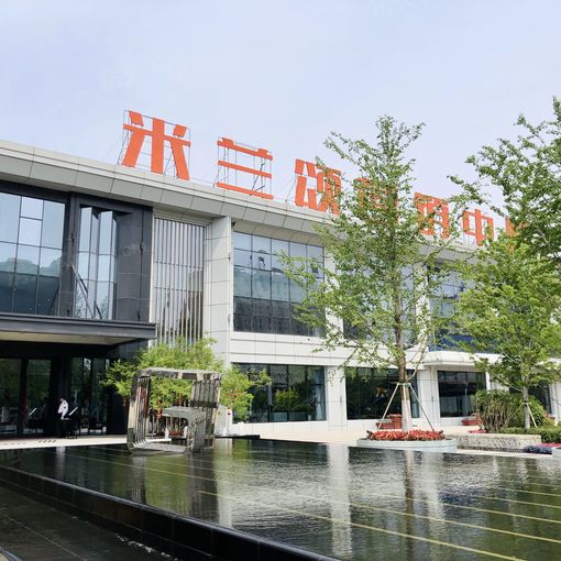 米兰颂3室2厅2卫南北朝向5500.00元/月出租