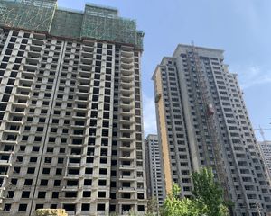 文兴二期小高层中间楼层采光离大门口近出行方便