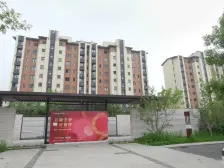 保利和园,房子户型方正,采光充足,好楼层,装修干净