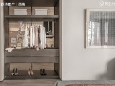 楼龄比较新,绿化环境好,人车分流