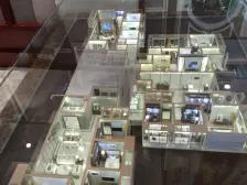 龙洲湾万达住家精装四房,业主急售