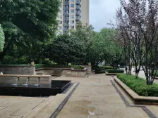 万达C位 次新小区 中交三期 正两房 中间楼层 看中庭