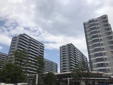 坐落在滇池畔,万亩湿地公园,空气质量好,气候宜人