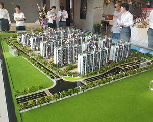 此房是次新洋房,纯毛坯,户型好,采光视野无遮挡