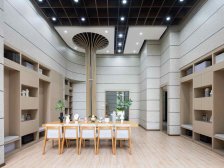 房屋为低密度洋房,一梯两户,低密度,新中式风格园林