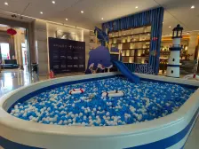 央企保利精装花园洋墅 两层地下室 拎包入住