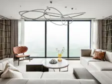 金辉三房双卫 两梯四户小高层,朝南 视野无遮挡,急售