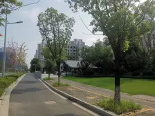 地铁口、复式小高层,改善次新房