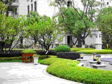 美的梧桐庄园南北通毛坯5房,电梯中层,带车位