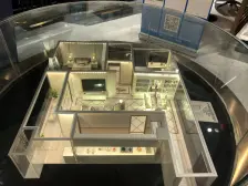 解放碑双轻轨+带小区环境+国企物业+住家装修+诚心出售