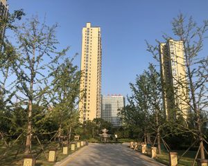 圣湖世家精装修3居室位置很好视野开阔可贷款