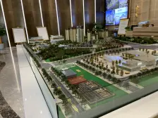 次新小区 近轻轨 环境好 住家安静