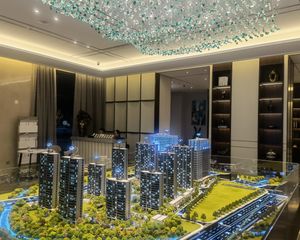 产证不满2年,高楼层采光好,位置好,交通便利。