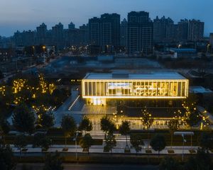 品质小区地铁口龙湖天街旁一梯一户精装修价可谈诚售