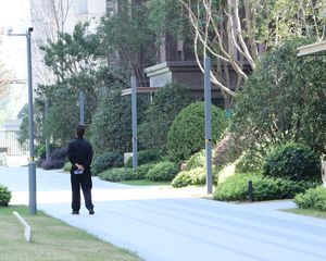 中弘铂金湾,洋房中间层改善大三室