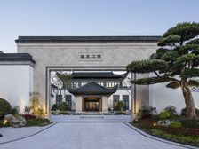 位置好采光好带大花园有车位