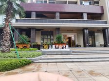 金鹰半山花园4室2厅东南南西南