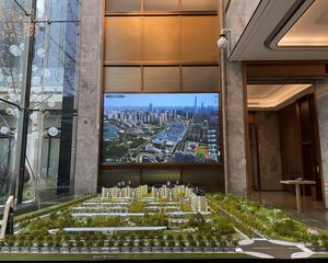 华发统建锦江大院5室2厅南