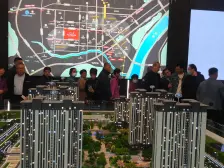 中弘毛坯一室 中间楼层朝南商品房满2年