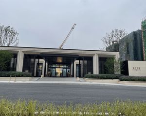 华发统建锦江大院4室1厅东南