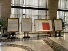 近轻轨,新小区环境好,视觉好。标准的3房两位。