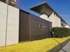 南北通透格局,开发商精装修,可看雕塑公园可看海。