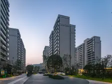 钓鱼嘴半岛 绿地听江左岸四期四房130万