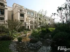 环境优美,清静,圈层好,绿化面积大