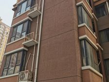两居精装自住纯南户型,通风良好,装修好,视野好,