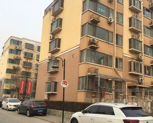 地铁站1公里带小院两居急售随时看房小区安静