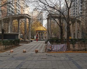 自住装修,户型方正,顶层复试带阁楼,看房方便