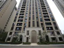 小区绿化优美,交通便利,诚心出售